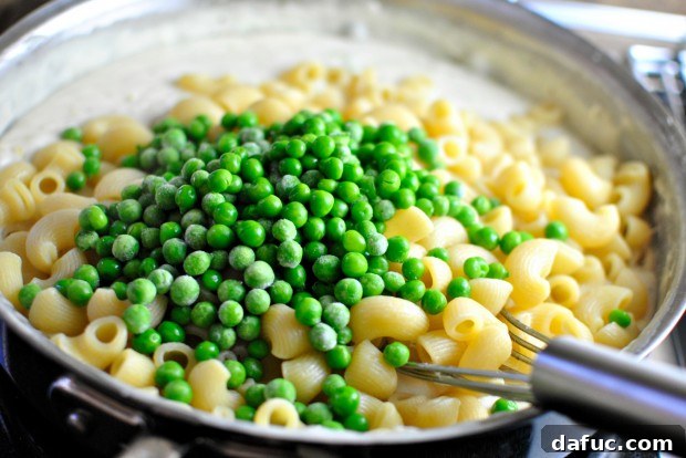 Silky Pancetta, Leek, and Sweet Pea Mac & Cheese 22 Adding green peas to the macaroni and cheese