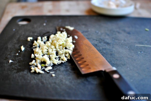 Silky Pancetta, Leek, and Sweet Pea Mac & Cheese 6 Minced garlic cloves