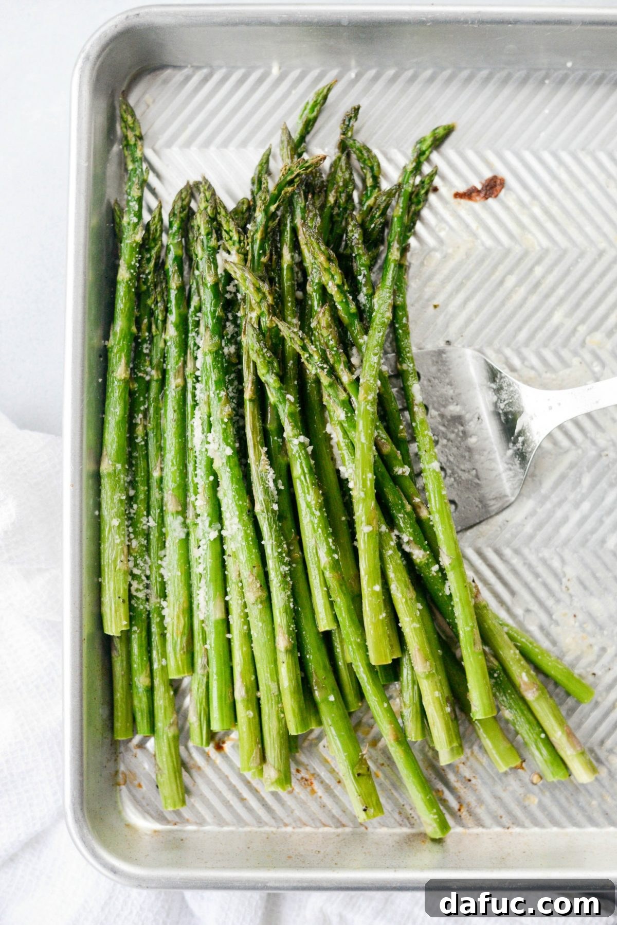 Zesty Garlic Parmesan Asparagus Roast 2 Garlicky Lemon Parmesan Roasted Asparagus - Freshly roasted and garnished