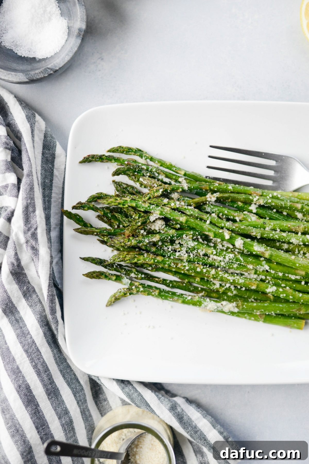 Zesty Garlic Parmesan Asparagus Roast 14 Serving of Garlicky Lemon Parmesan Roasted Asparagus