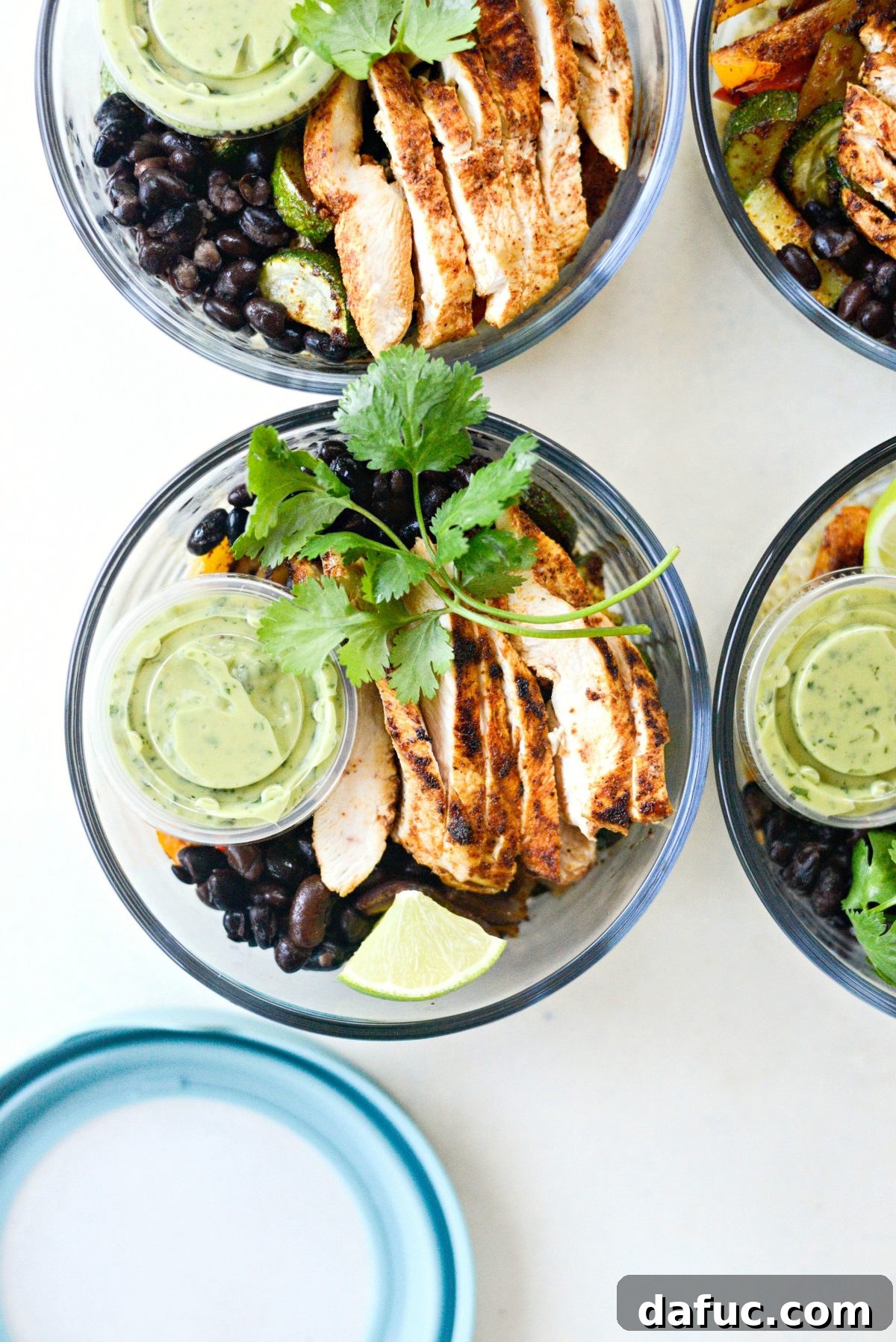 Vibrant Fajita Chicken Quinoa Prep Bowls 14 Fajita Chicken and Vegetable Quinoa Bowls perfectly meal prepped in containers