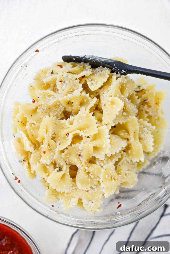 Pesto Sosuyla Çıtır Hava Fritözü Makarna Cipsleri 14 Seasoned pasta tossed in spices and cheese