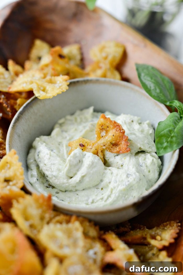 Pesto Sosuyla Çıtır Hava Fritözü Makarna Cipsleri 21 Air Fryer Pasta Chips arranged