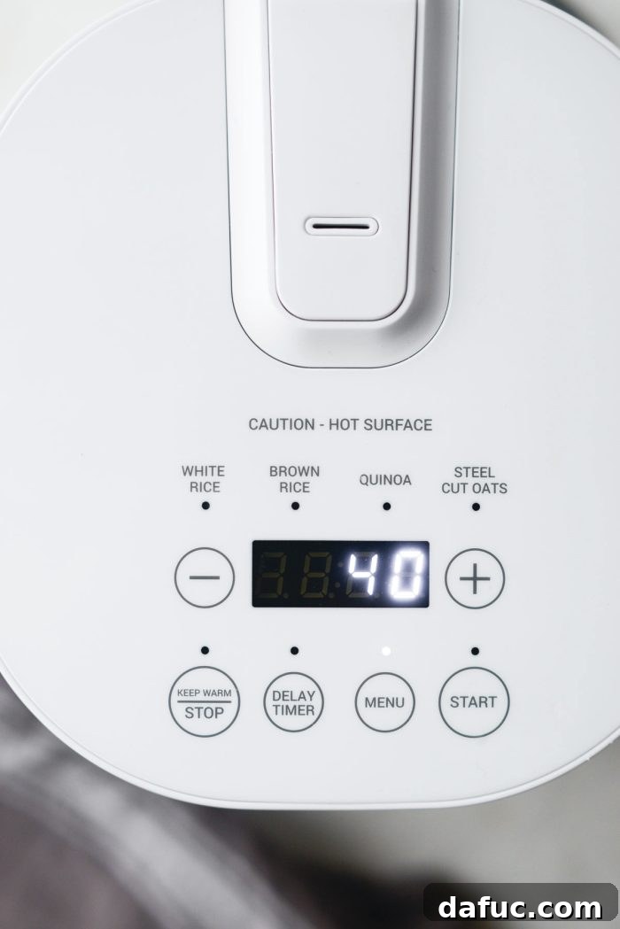 Setting a rice cooker to the 'white rice' program